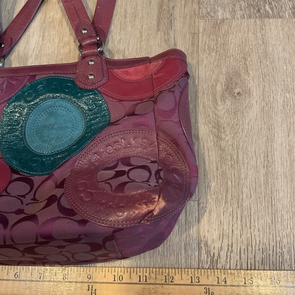 Coach H1093 F15466 - East West Signature Circle Patchwork Berry Jacquard Bag - Picture 5 of 11